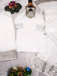 👗 Top Fabric:- Heavy French Creap With Real Mirror Work With Fancy Lace In Neck With Slvees button  - M