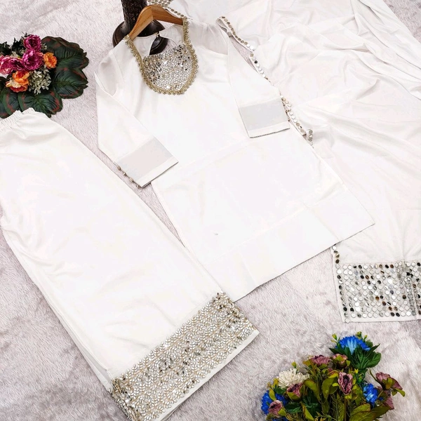 👗 Top Fabric:- Heavy French Creap With Real Mirror Work With Fancy Lace In Neck With Slvees button  - M