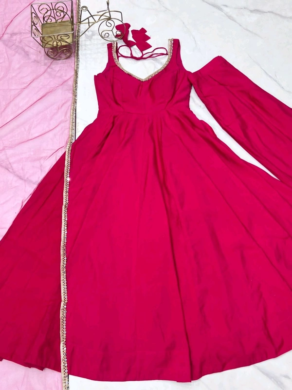 "*Registered Tm Patented By Owner*
*This Colourfull & Fresh Look Outfit Is Perfect For Upcoming Festivities And Weddings Which Provides You More Comfort And Style* - Xs-34