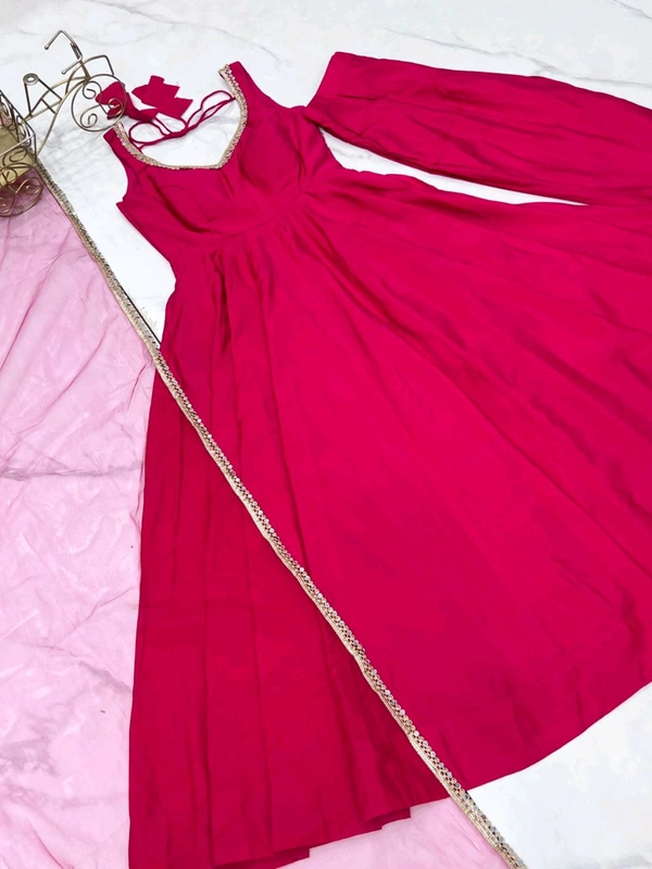 "*Registered Tm Patented By Owner*
*This Colourfull & Fresh Look Outfit Is Perfect For Upcoming Festivities And Weddings Which Provides You More Comfort And Style* - Xs-34