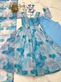 *This Colourfull Lightweight & Fresh Look Outfit Is Perfect For Upcoming Festivities And - L 40