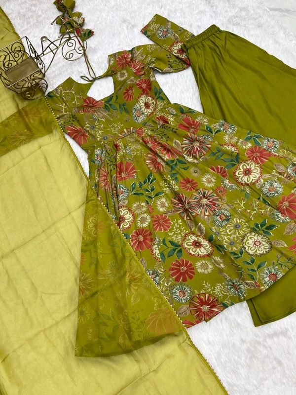 upcoming festivities and weddings which provides you more comfort and style* - L 40