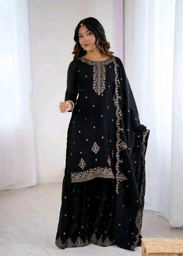 *This Colourfull & Fresh Look Outfit Is Perfect For Upcoming Festivities And Weddings Which Provides You More Comfort And Style* - Xs 34