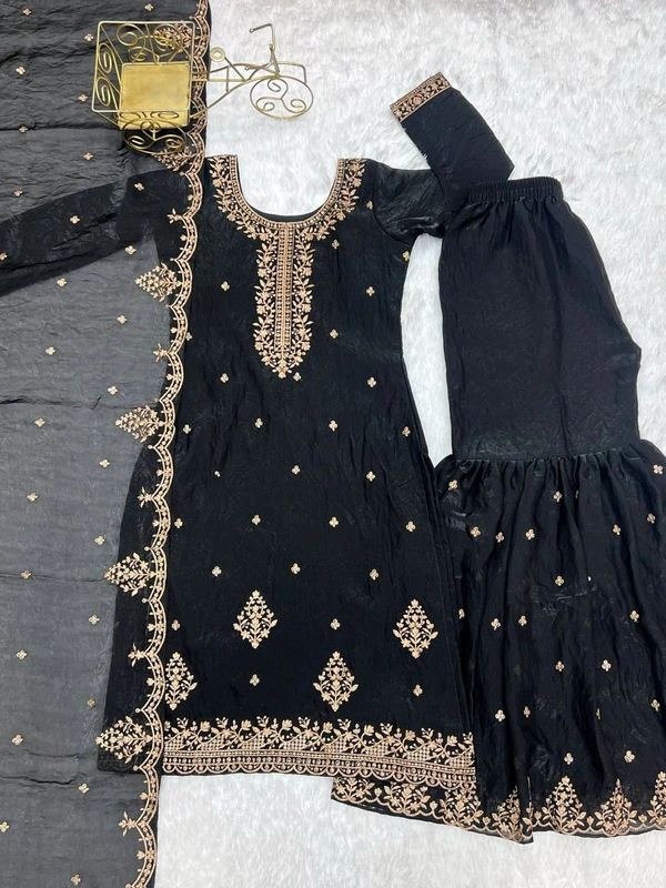 *This Colourfull & Fresh Look Outfit Is Perfect For Upcoming Festivities And Weddings Which Provides You More Comfort And Style* - Xs 34