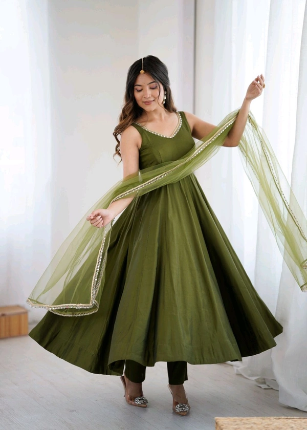 Upcoming Festivities And Weddings Which Provides You More Comfort And Style*
*Pure Romansilk Chanderi Fabric Fully Flair