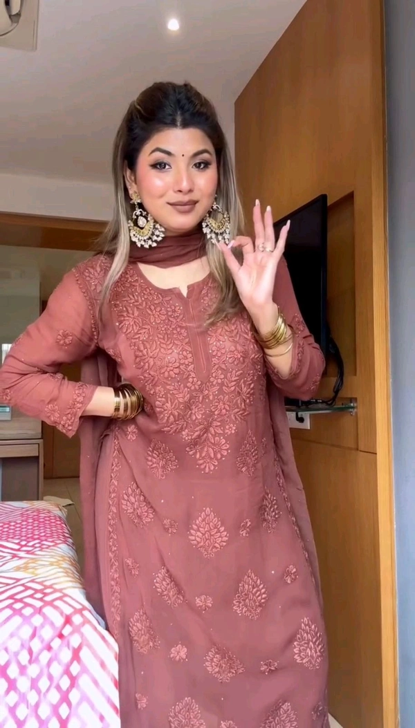 Launching New 💃 Đěsigner Party Wear Look Pur Chikankari Heavy Faux Georgette Top Plazzo & Dupatta Set*👗
 *LADY LOOK-025* - L