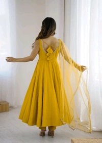 *This colourfull & fresh Haldi Mehendi Special  - Xs