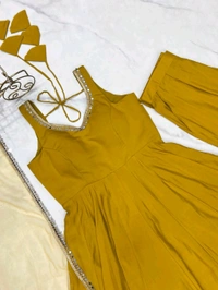 *This colourfull & fresh Haldi Mehendi Special  - Xs