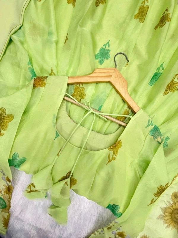 "*This Colourfull Lightweight & Fresh Look Outfit Is Perfect For Upcoming Festivities And - S-36