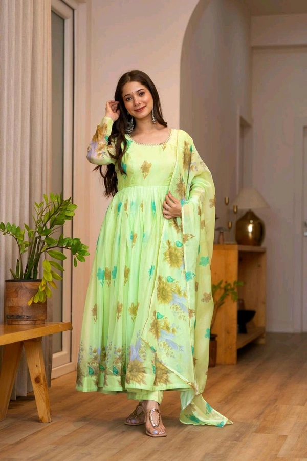 "*This Colourfull Lightweight & Fresh Look Outfit Is Perfect For Upcoming Festivities And - Xl-42
