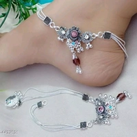 Allure Bejeweled Women Anklets & Toe RingsBase Metal: AlloyPlating: Variable (Product Dependent)Sizing: Non-AdjustableType: Chain AnkletMultipack: 1Sizes: Free SizeDispatch: 1 Day - see above
