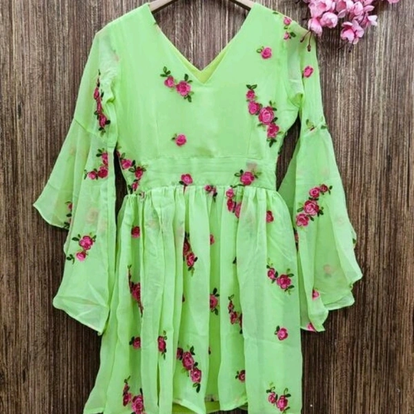Pretty Retro Women's Top And Tunics