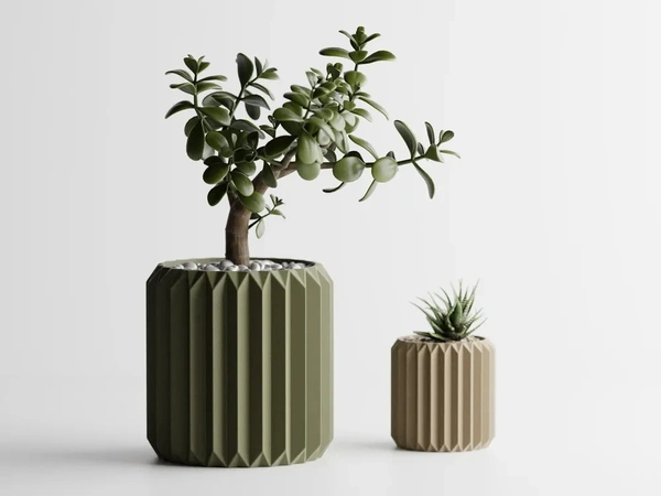 Triangle Ribbed Plant Pot