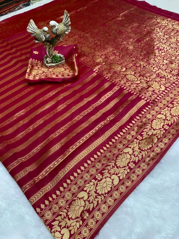 लाल रेशमी साडी Soft Lichi Silk Saree  - Bright Red, Free
