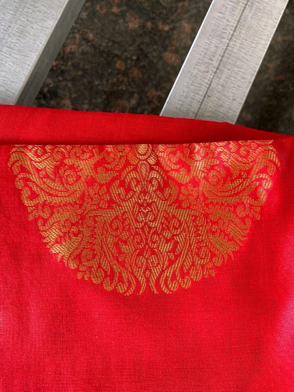 लाल रेशमी साडी Red Silk Saree  - Red, Free