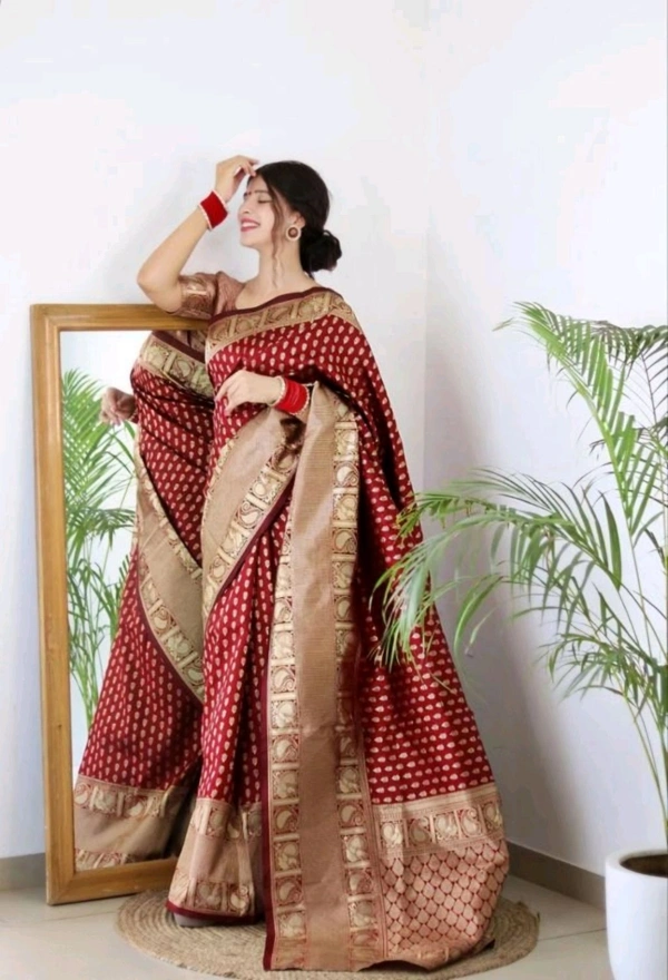  Banarasi Lichi Silk Saree | बनारसी मुलायम लीची सिल्क साड़ी   - Guardsman Red, Free