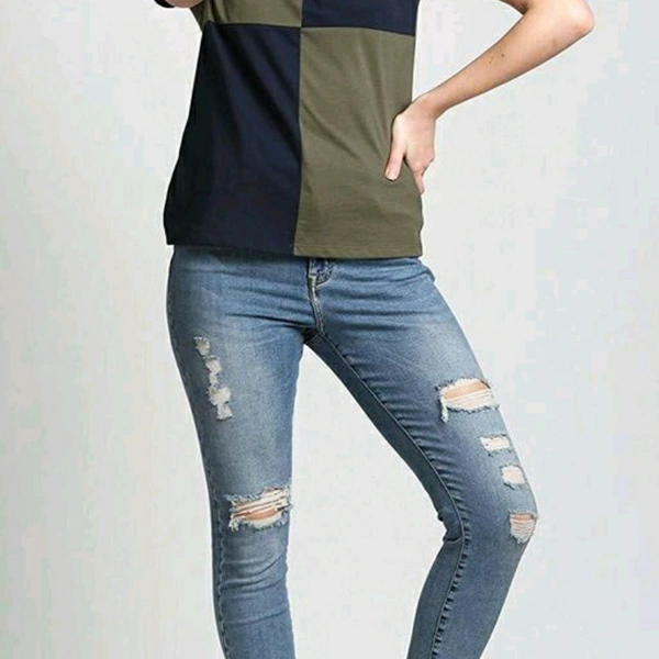 Black And Green Colour Blocked Women's T-shirt - S
