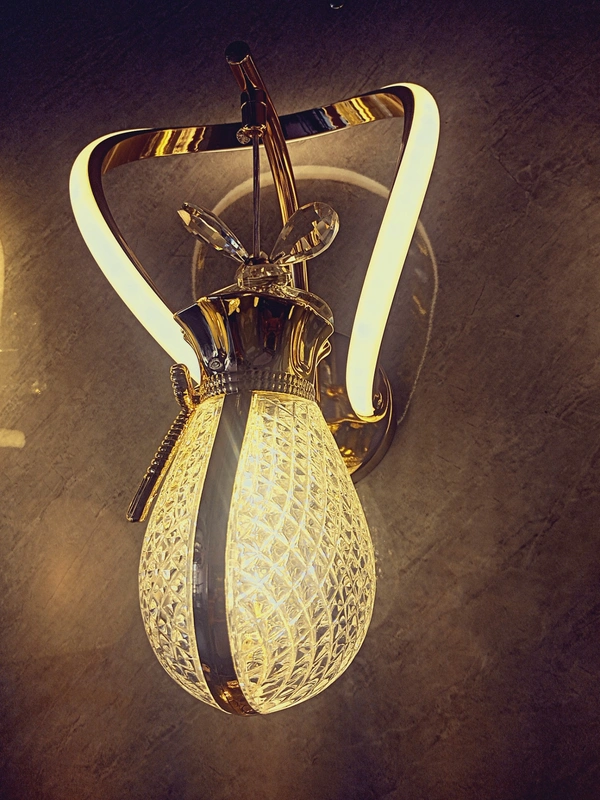 Crystal Pendant Wall Mounted Decorative Lamps With Bulb  - Luxor Gold