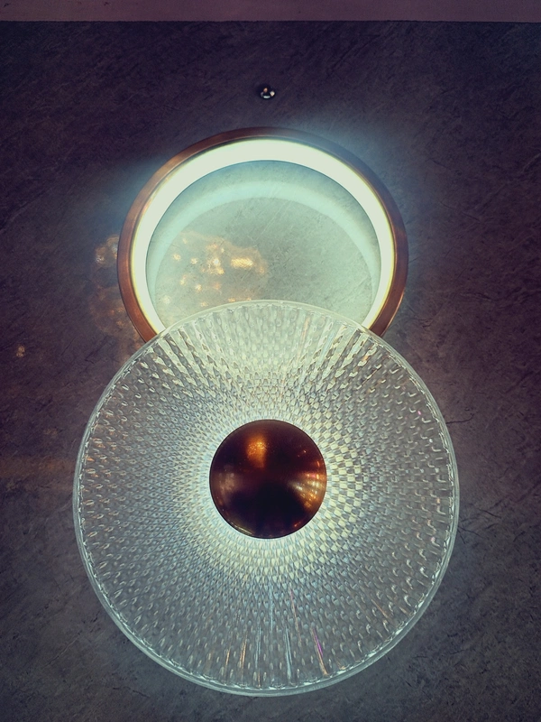 Golden Crystal Ring Light With Glass - Gold