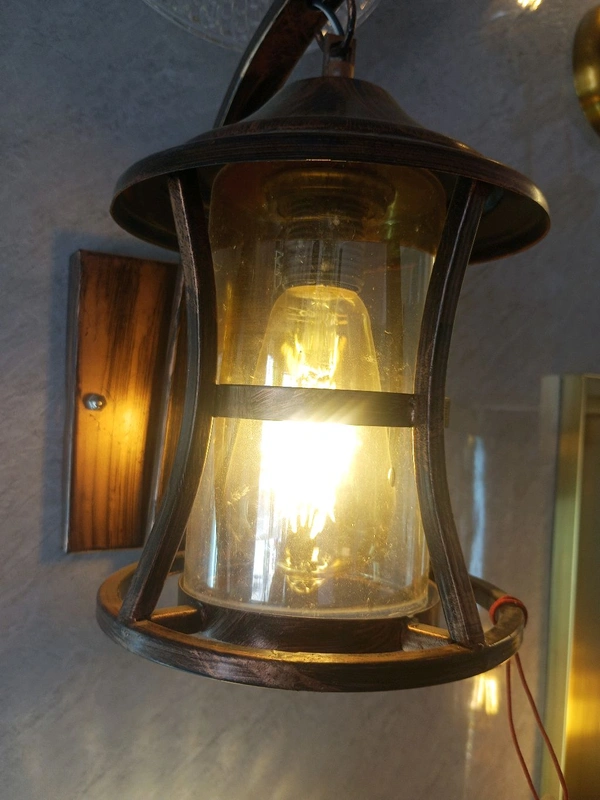 Aluminium LED Wall Light With Bulb - Brown