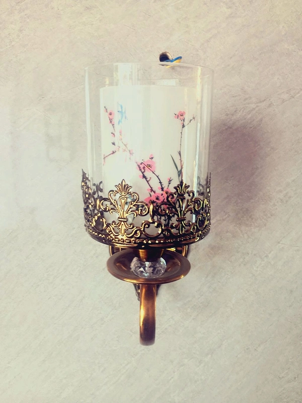 White Glass Mounted Wall Lamp With Bulb - Gold