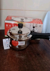 RAYS Stainless Steel Rays Fusion Pressure Cooker: 2.5L Induction Base for Healthy Cooking