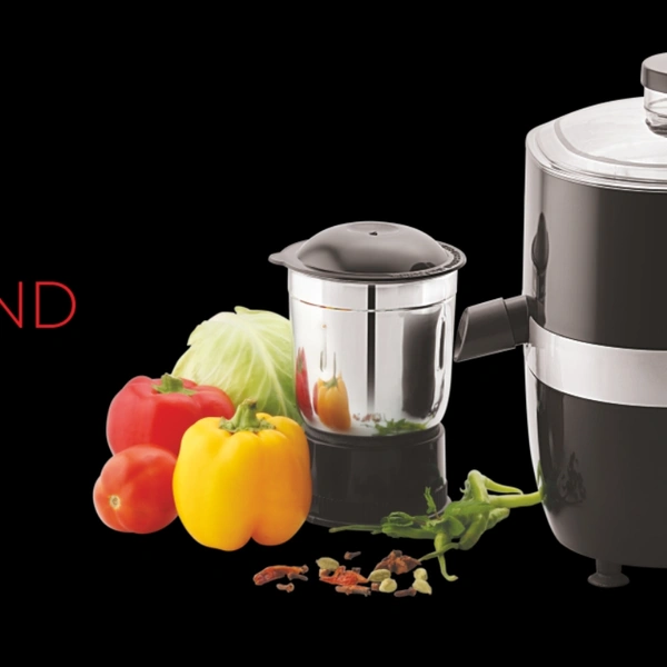 Boss BOSS Sigma Juicer Mixer GrinderB618 - Black & Silver, White & Dark Grey, Medium