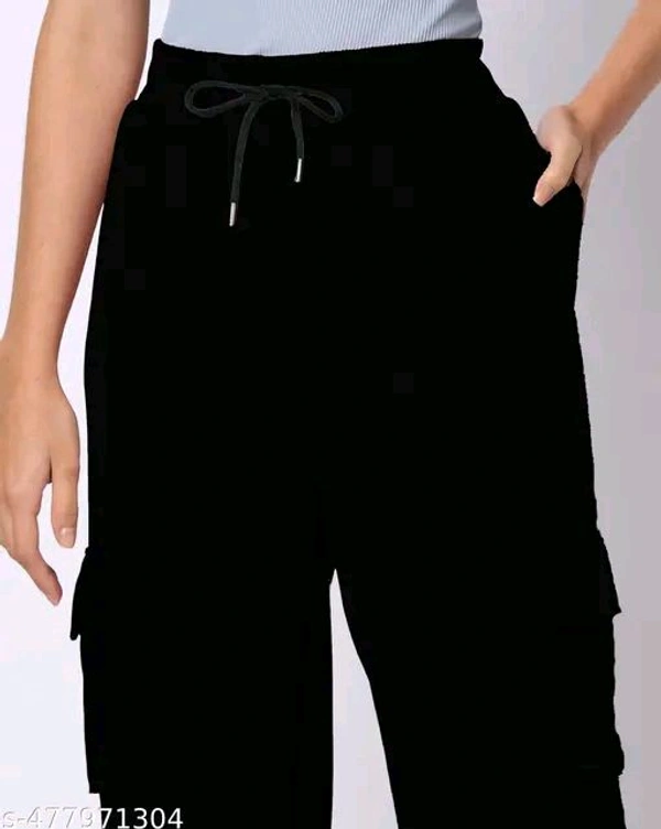 MT RETAIL WOMEN BLACK CARGO PANTS  - Black, SM
