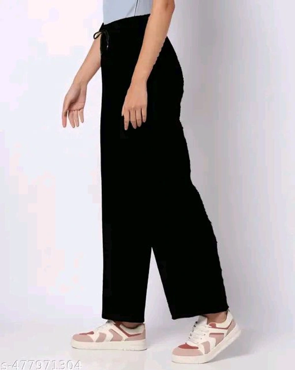 MT RETAIL WOMEN BLACK CARGO PANTS  - Black, ME