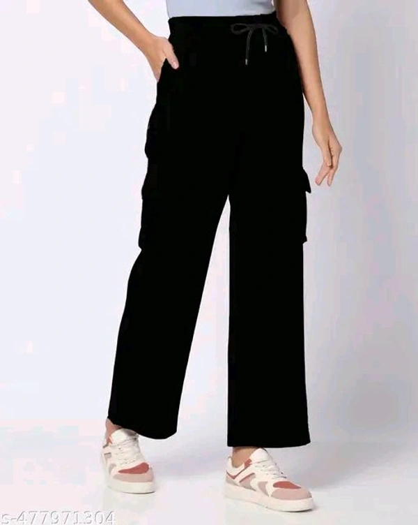 MT RETAIL WOMEN BLACK CARGO PANTS  - Black, LA