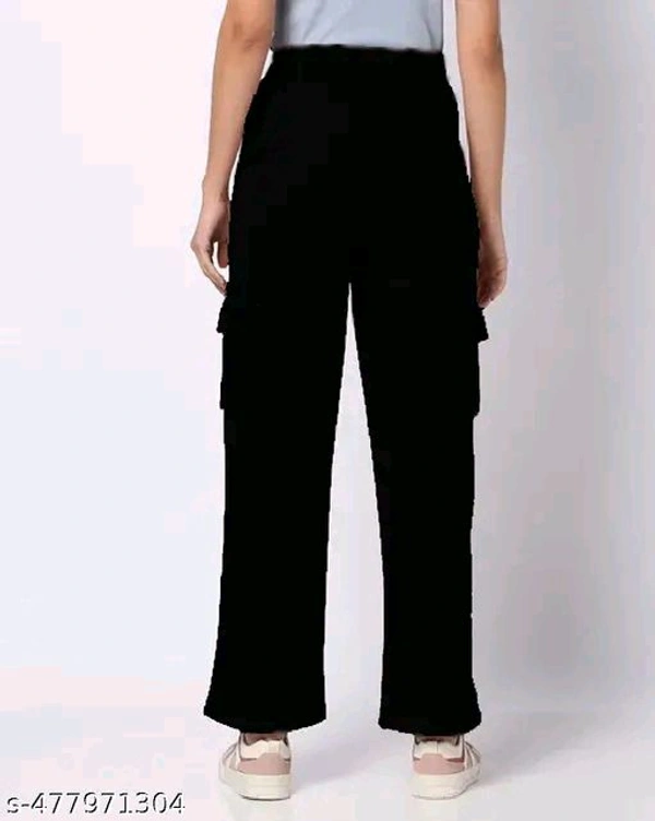 MT RETAIL WOMEN BLACK CARGO PANTS  - Black, LA