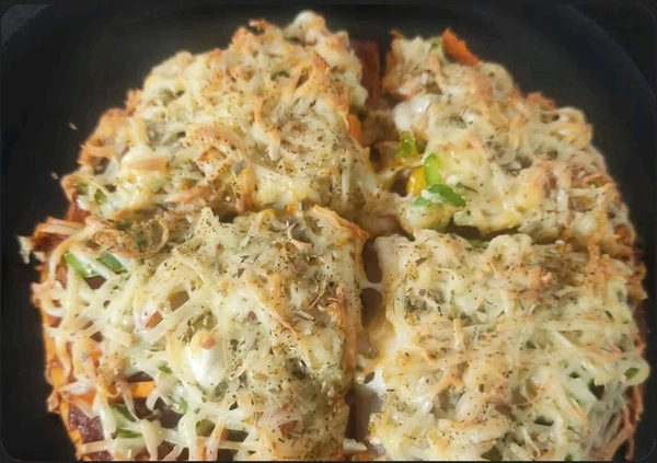 VEG CHEESE PIZZA 