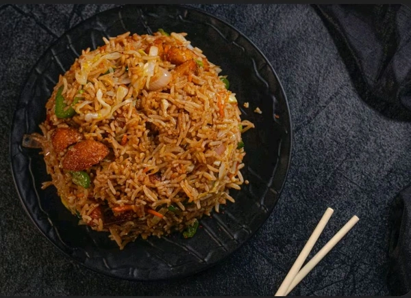 CHEFS SPECIAL CHICKEN FRIEND RICE 