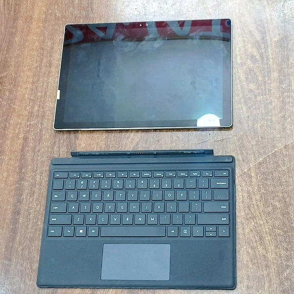 Microsoft Surface - Dorado