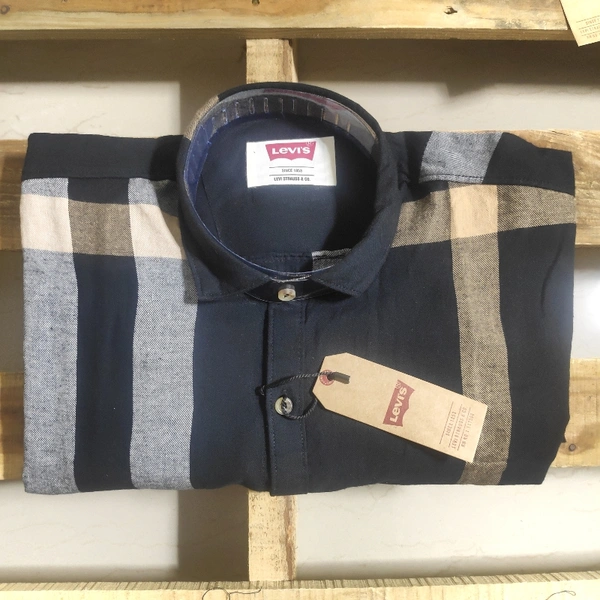 Levi's_ - l
