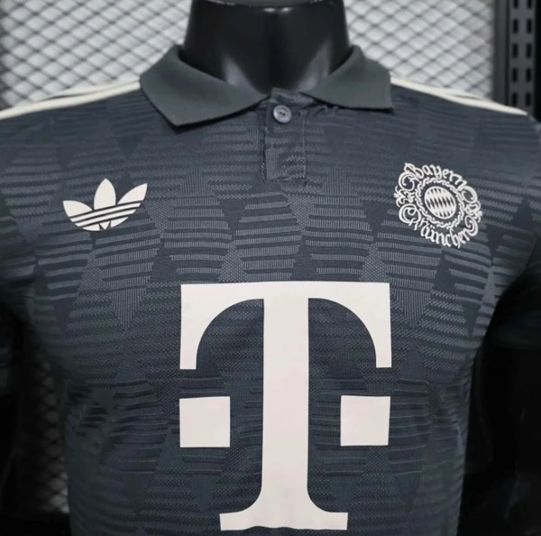 Bayern Munich Oktoberfest Player Version Jersey 2024/25 - M