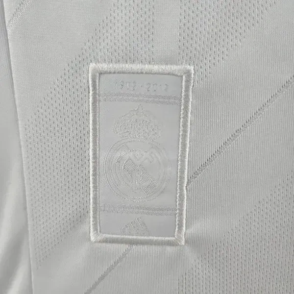 Real Madrid 2017 - 2018 Home Retro Jersey - M