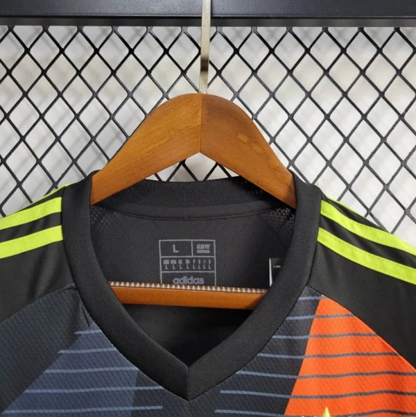 Argentina Goalkeeper Soccer Solid Jersey 2024 - L
