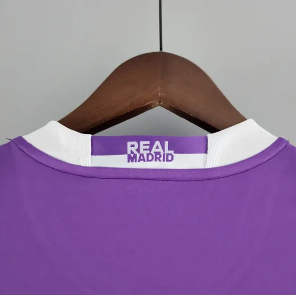 Real Madrid Retro Jersey Away Long Sleeve Soccer Shirt 2016/17 - L