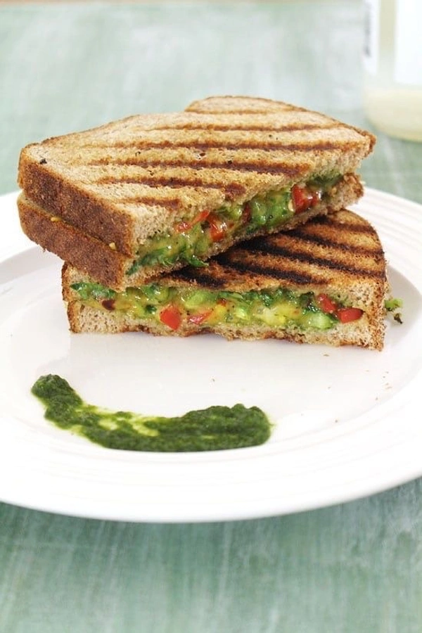 Veg Mayonnaise Chilly Cheese Grll