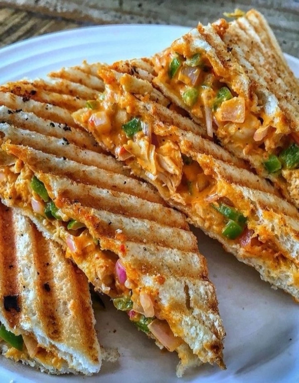 Veg Mayonnaise Cheese Grill Sandwhich