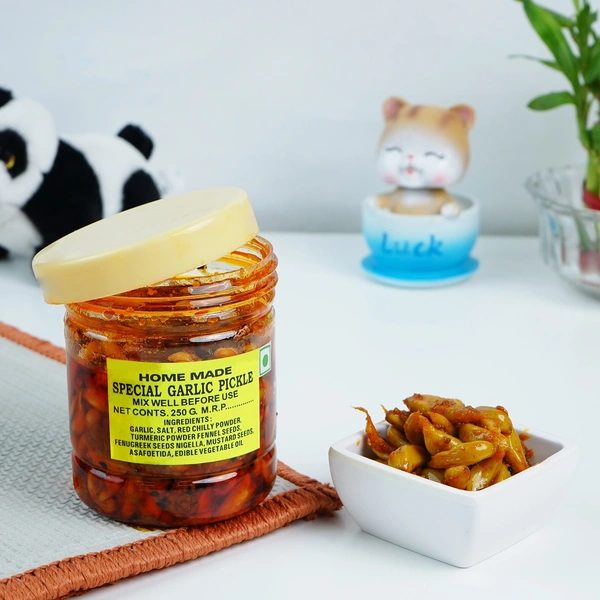 Special Garlic Pickle