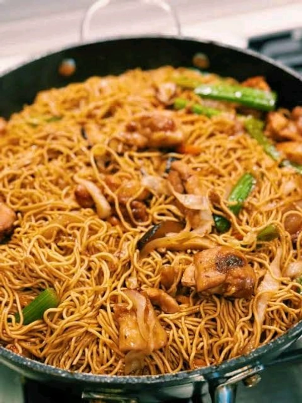 Veg Chowmin - 1 plate( Full Plate)