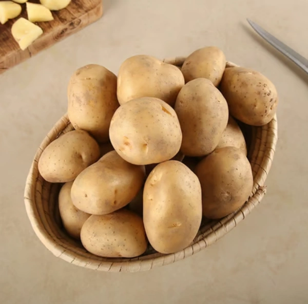 Potato (Aloo) - 0.95-1.05kg