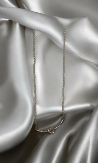 Groove Gallery  ek Pearl & Crystal Heart Pendant Neckla - White