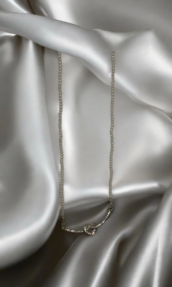 Groove Gallery  ek Pearl & Crystal Heart Pendant Neckla - White