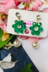 Groove Gallery  Elegant Green Crystal & Pearl Drop EarringsElegant Green Crystal & Pearl Drop Earrings - Free
