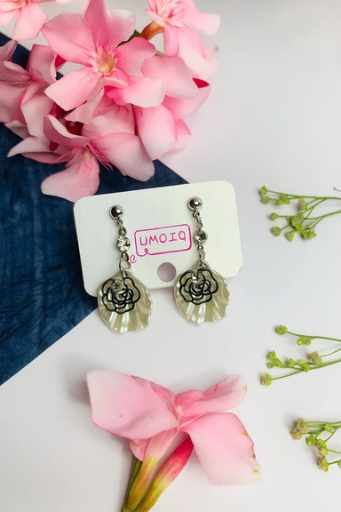 Jhumka earrings