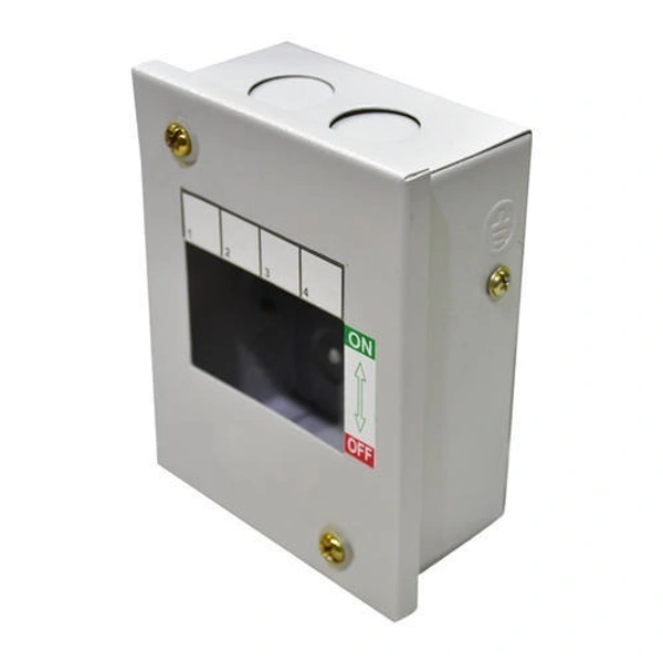 4 POLE MCB BOX (4WAY)   METAL