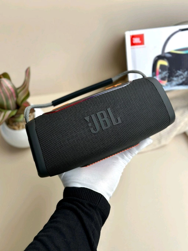 JBL BOOMBOX WIRELESS BLUETOOTH SPEAKER - Black